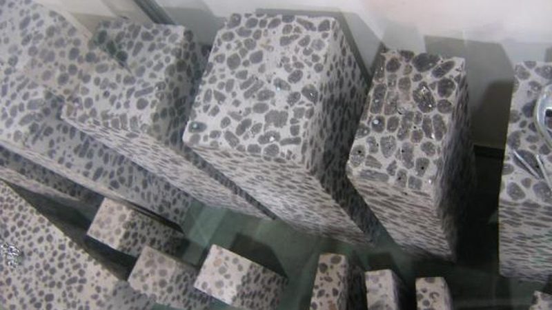 非固化防水涂料屋顶施工：关键步骤与注意事项**